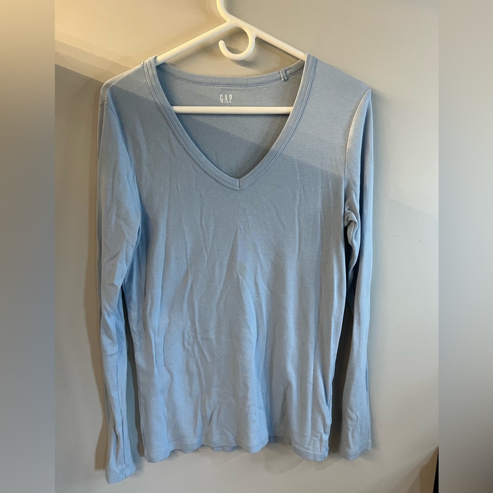 GAP Women's Light Blue V-Neck Long Sleeve Top